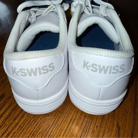 NEW WITH BOX K SWISS KIDS SHOES SIZE 3.5 - Picture 6 of 8